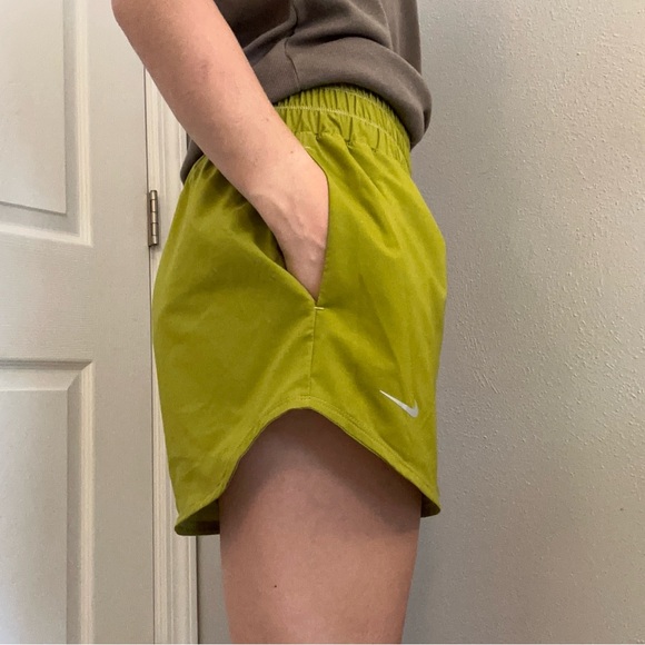 Nike athletic shorts - Picture 2 of 4